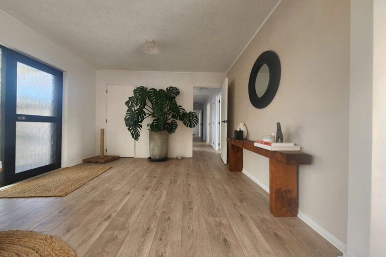 Photo of property in 11 Lorelei Place, Opaheke, Papakura, 2113