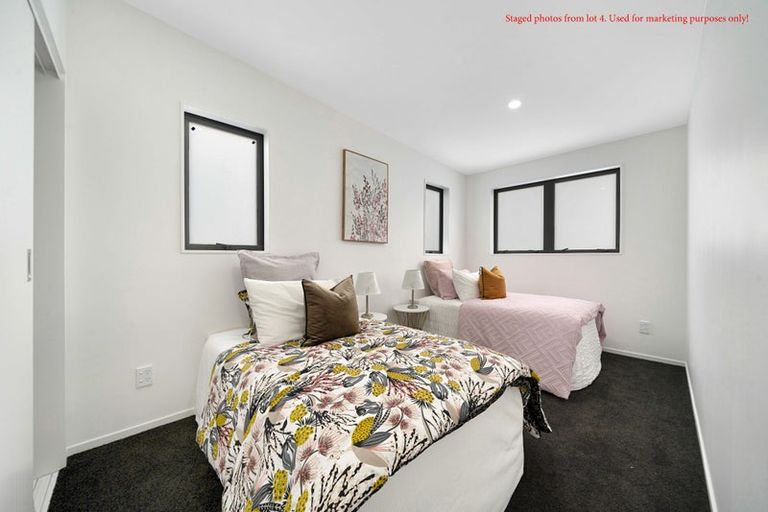 Photo of property in 3/13 Sarona Avenue, Glen Eden, Auckland, 0602