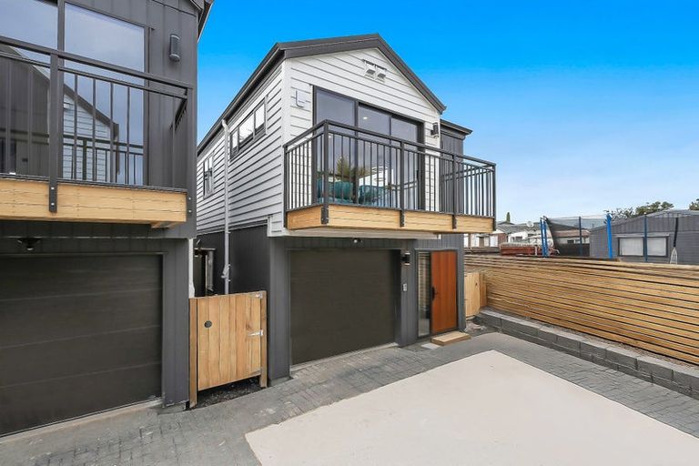 Photo of property in 10d Starling Place, Ranui, Auckland, 0612