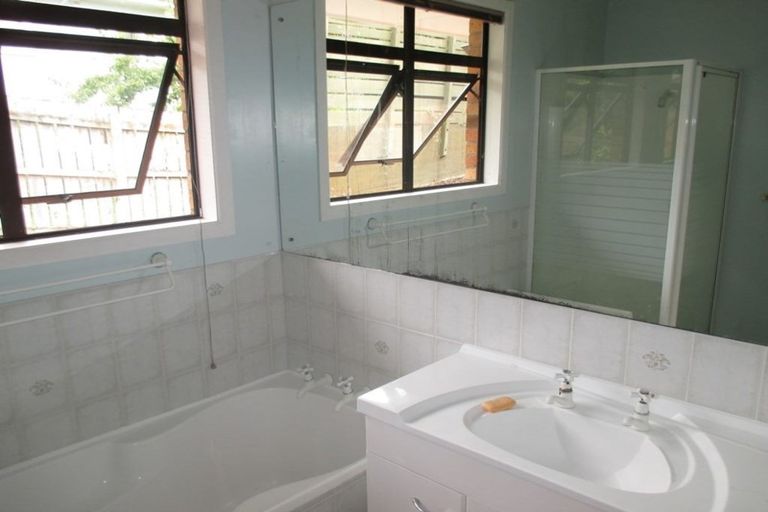 Photo of property in 26 Sutton Crescent, Hillcrest, Hamilton, 3216