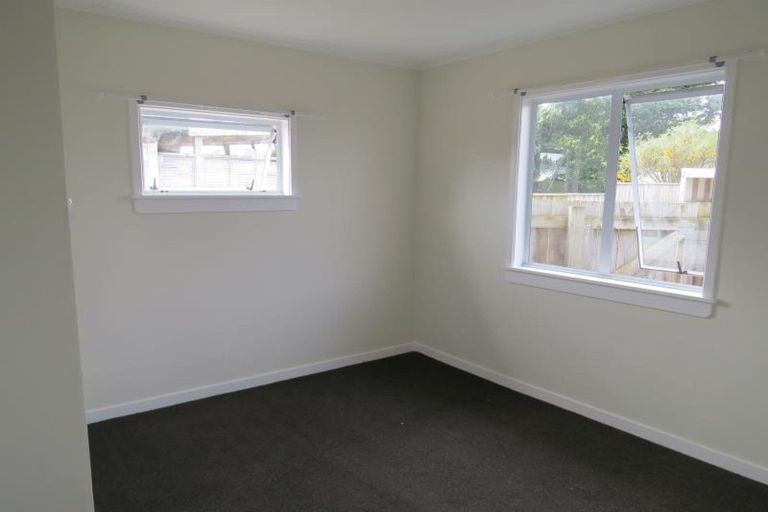 Photo of property in 26 Paritutu Road, Spotswood, New Plymouth, 4310