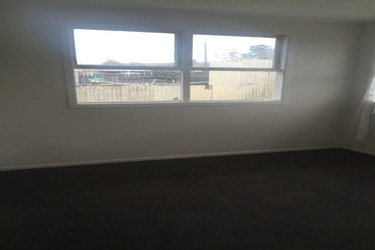 Photo of property in 107 Tidal Road, Mangere, Auckland, 2022