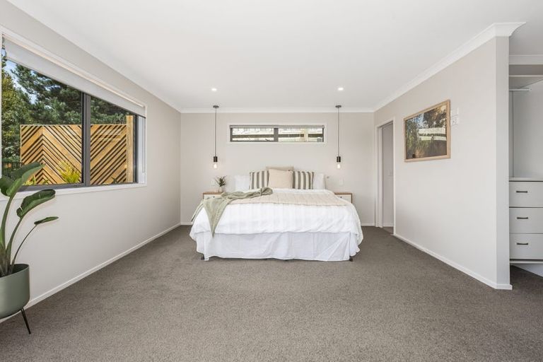 Photo of property in 136 Endeavour Drive, Whitby, Porirua, 5024