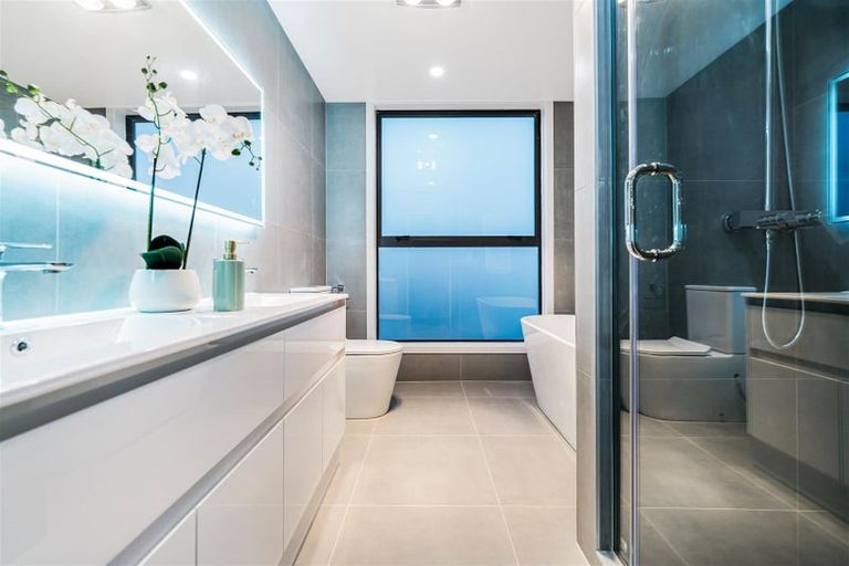 Photo of property in 61 Marendellas Drive, Bucklands Beach, Auckland, 2014