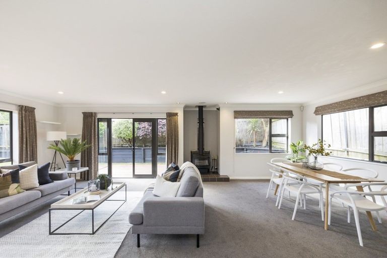 Photo of property in 128 Hillcrest Drive, Kelvin Grove, Palmerston North, 4414