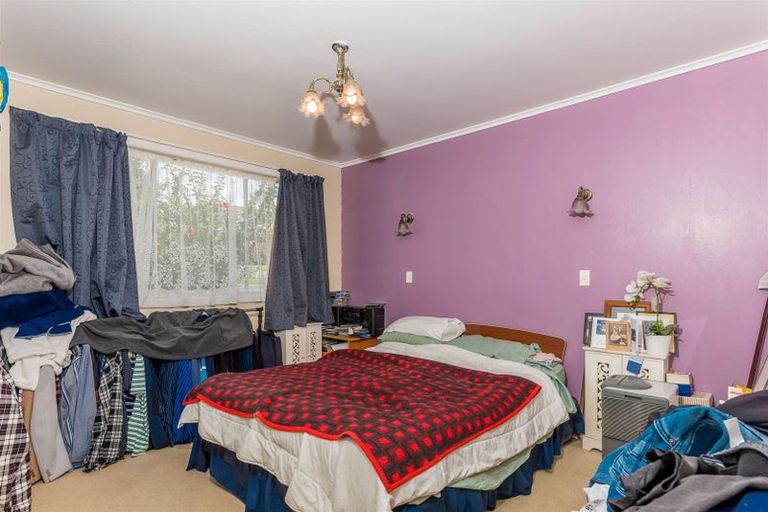 Photo of property in 9 Mcclintock Road, Massey, Auckland, 0614