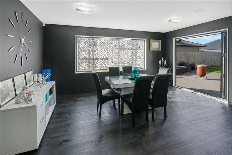 Photo of property in 14 Lancewood Way, Rangiora, 7400