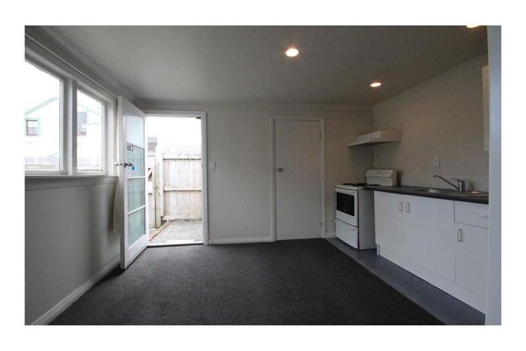 Photo of property in 16 Normanby Street, Newtown, Wellington, 6021