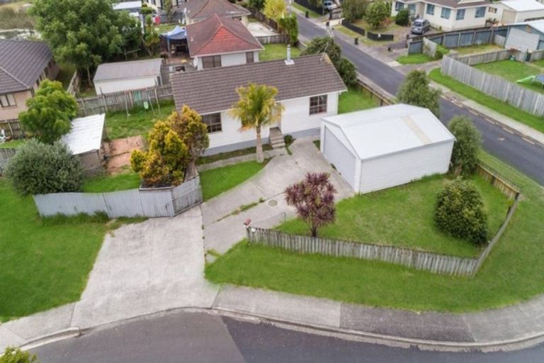 Photo of property in 14 Heathdale Crescent, Papakura, 2110