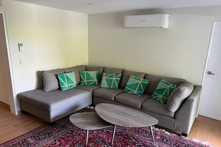 Photo of property in 11 Meadow Crescent, Te Atatu South, Auckland, 0602