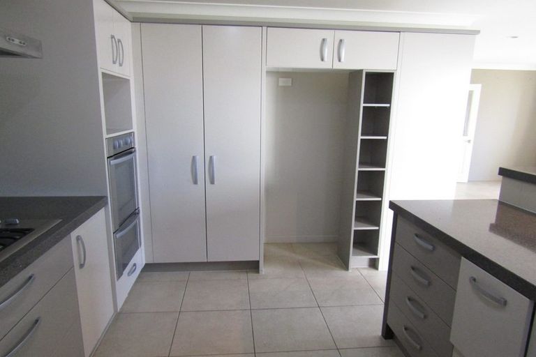 Photo of property in 9 Laurel Oak Drive, Schnapper Rock, Auckland, 0632