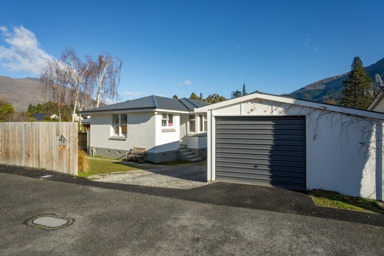 Photo of property in 3a-b Brisbane Street, Queenstown, 9300