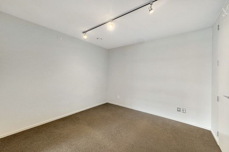 Photo of property in Vespa Apartments, 505/20 Hanson Street, Mount Cook, Wellington, 6021