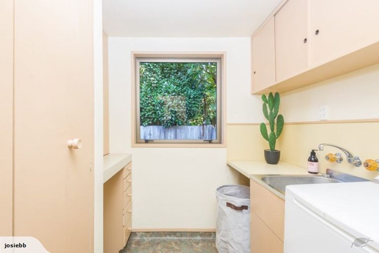 Photo of property in 17 Jamell Place, Avonhead, Christchurch, 8042