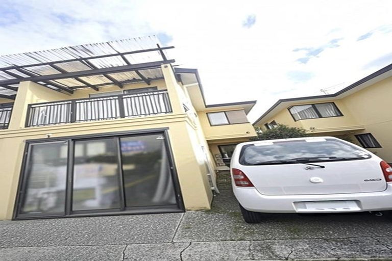 Photo of property in 18/8 Margan Avenue, New Lynn, Auckland, 0600