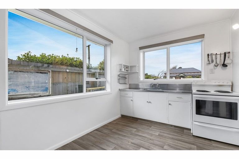 Photo of property in 28 Collingwood Street, New Brighton, Christchurch, 8061