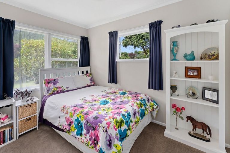 Photo of property in 10 Matenga Street, Waikanae, 5036