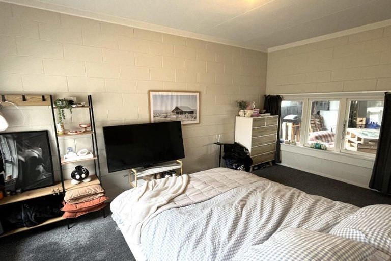 Photo of property in 8 Marne Street, Hokowhitu, Palmerston North, 4410