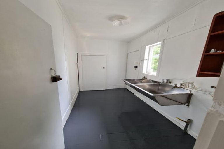 Photo of property in 100 Nairn Street, Mount Cook, Wellington, 6011