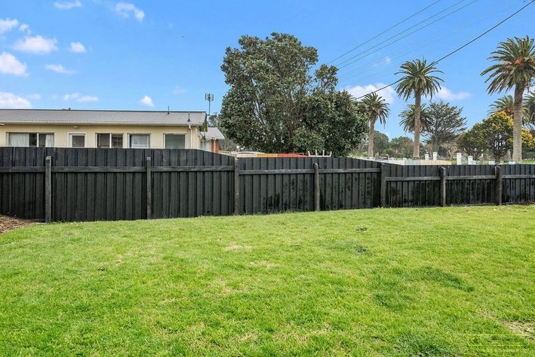 Photo of property in 1/52 Bayly Street, Waitara, 4320