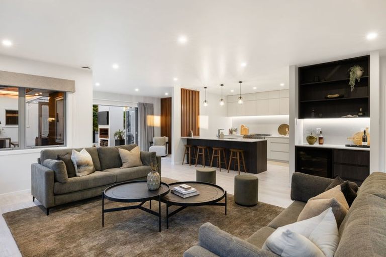 Photo of property in 1 Woodstock Road, Fairfield, Hamilton, 3214
