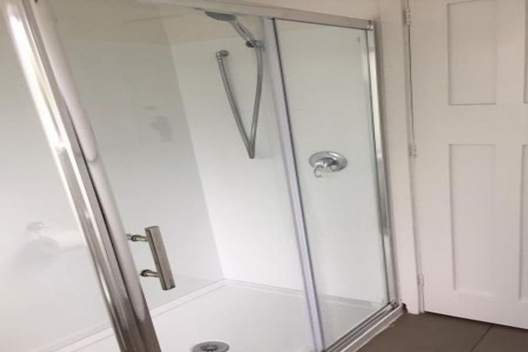 Photo of property in 1/170 Main North Road, Redwood, Christchurch, 8051