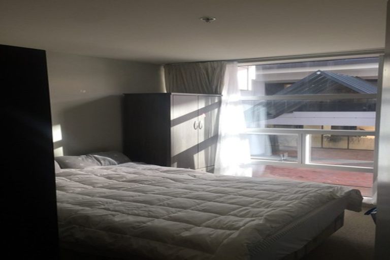 Photo of property in St Pauls Apartments, 58/43u Mulgrave Street, Thorndon, Wellington, 6011