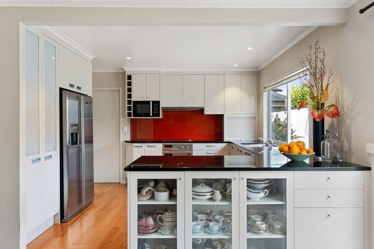 Photo of property in 6 Adonis Place, Half Moon Bay, Auckland, 2012