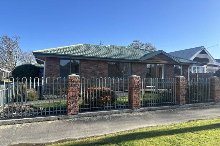 Photo of property in 1/39 Cleveland Street, Edgeware, Christchurch, 8013