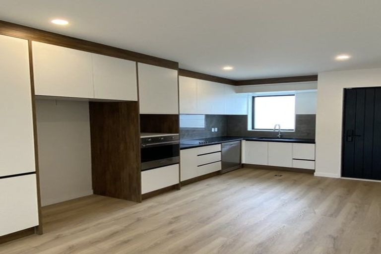 Photo of property in 9d Pukeroa Place, Papakura, 2110