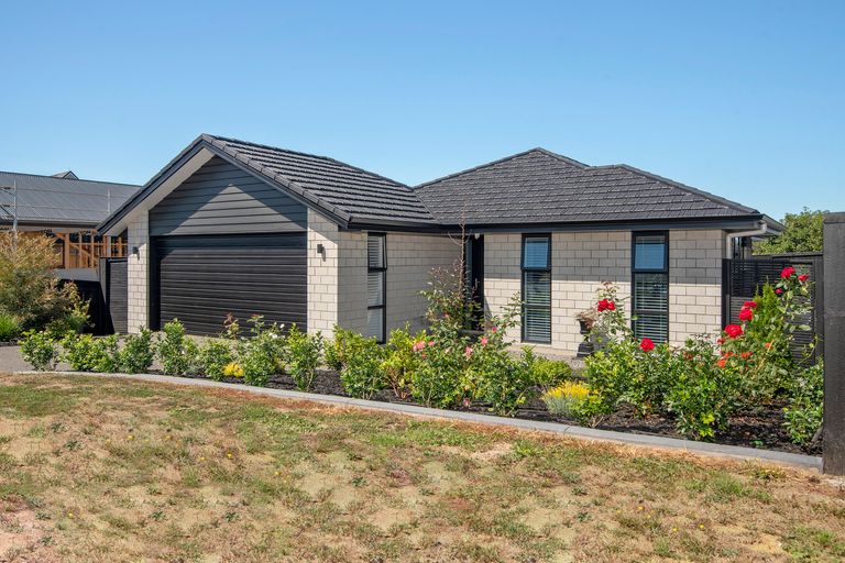 Photo of property in 4 Mary Place, Pyes Pa, Tauranga, 3112