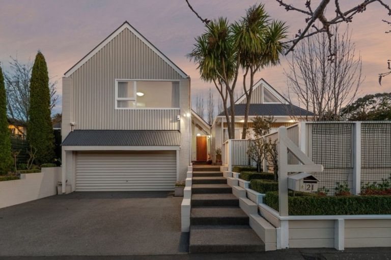 Photo of property in 21 Highfield Place, Avonhead, Christchurch, 8042