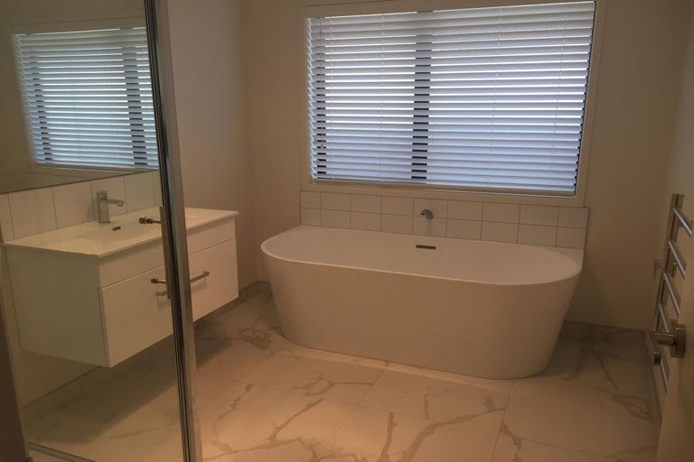 Photo of property in 18 Ruru Street, Cambridge, 3434