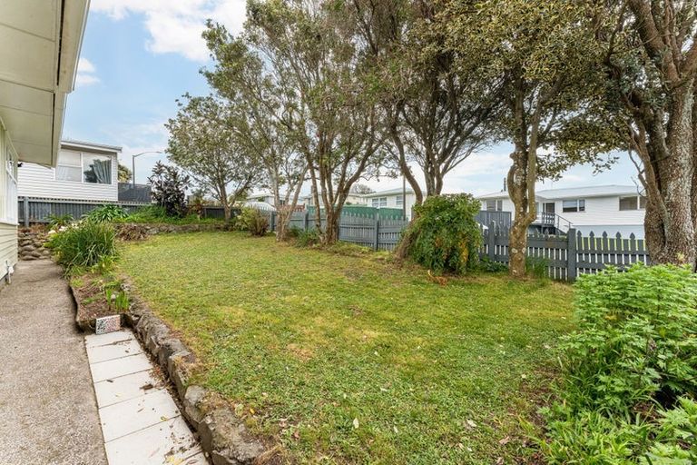 Photo of property in 421 Warspite Avenue, Ascot Park, Porirua, 5024