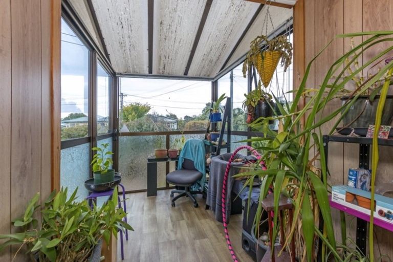 Photo of property in 19 Carnarvon Street, Linwood, Christchurch, 8062