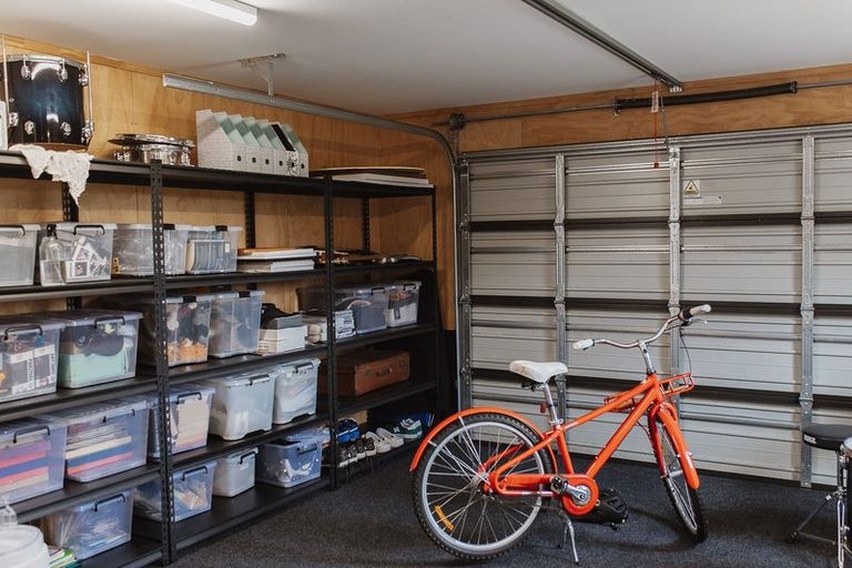 Photo of property in 9 Kaiwaru Place, Waikanae, 5036