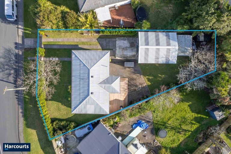 Photo of property in 24 Tramway Road, Beach Haven, Auckland, 0626