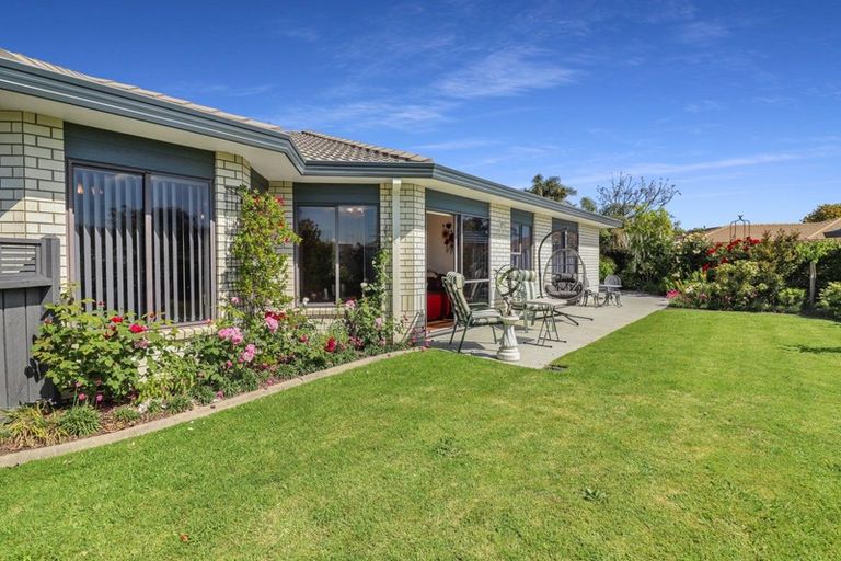 Photo of property in 2 Melia Place, Mount Maunganui, 3116