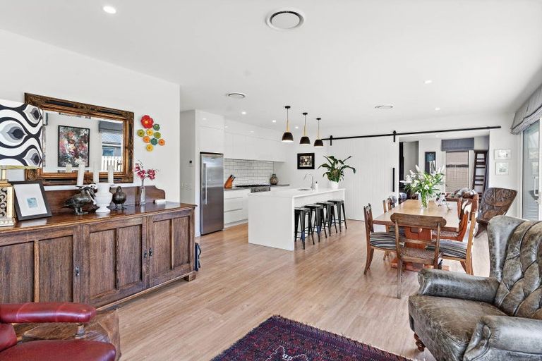 Photo of property in 8 Matai Grove, Greytown, 5712