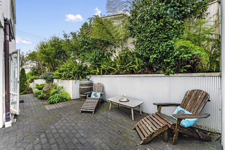 Photo of property in 1b Adrienne Place, Onehunga, Auckland, 1061