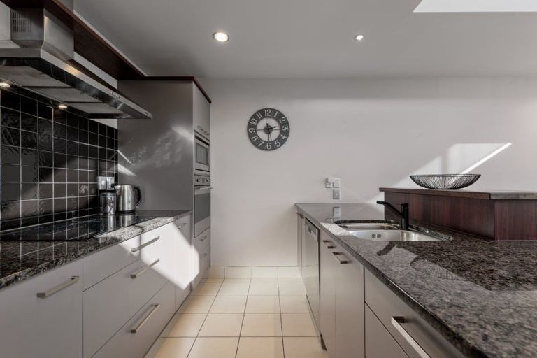 Photo of property in 6/29 Third Avenue, Tauranga, 3110