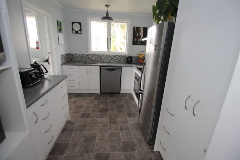 Photo of property in 4 Ngatuku Place, Tokoroa, 3420