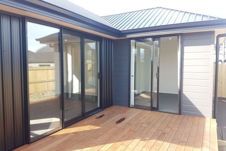 Photo of property in 10 Bale Road, Jacks Point, 9371