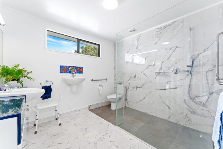 Photo of property in 8 Northview Road, Stanmore Bay, Whangaparaoa, 0932