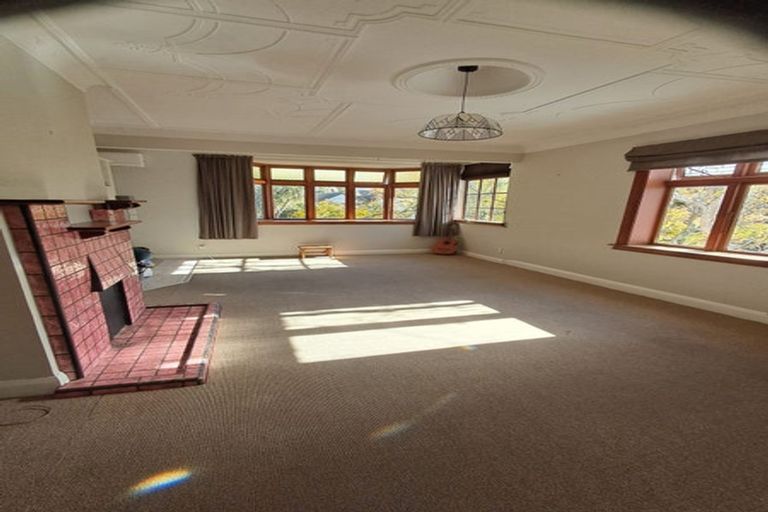 Photo of property in 142 Russell Terrace, Berhampore, Wellington, 6023