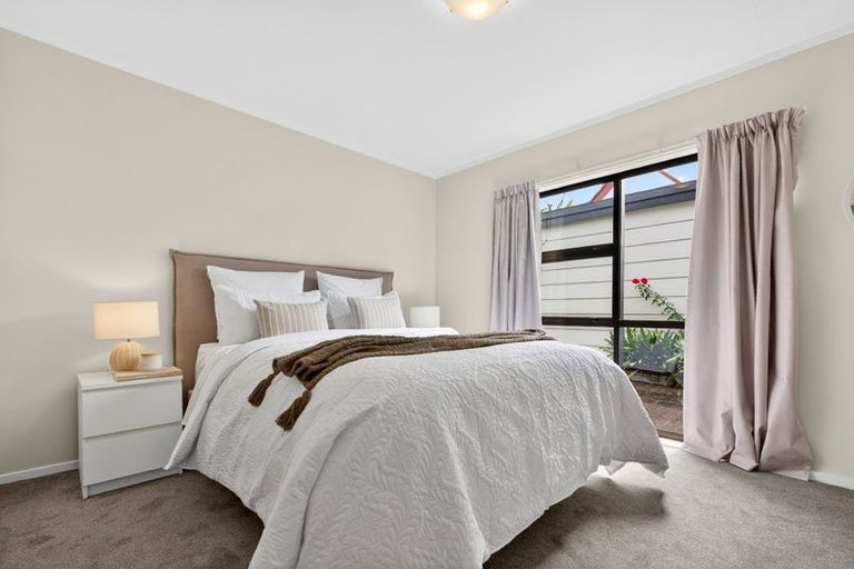 Photo of property in 3/5a Tobruk Crescent, Milford, Auckland, 0620