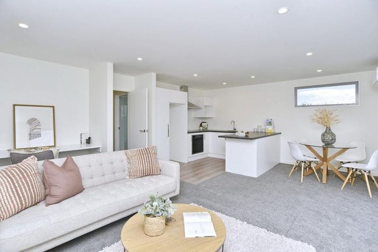 Photo of property in 18 Oakmill Drive, Casebrook, Christchurch, 8051