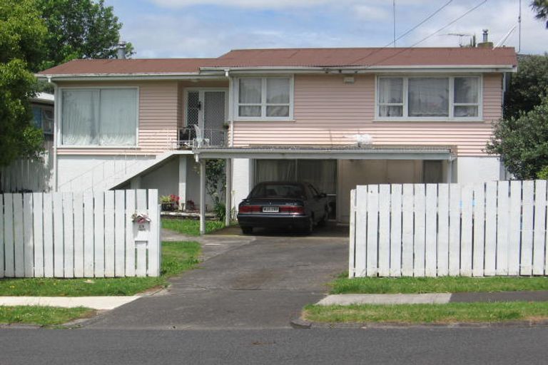 Photo of property in 25 Larne Avenue, Pakuranga Heights, Auckland, 2010
