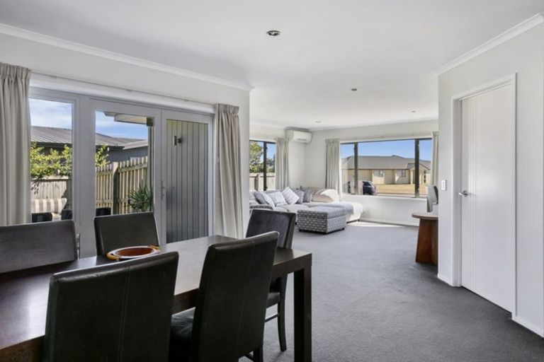 Photo of property in 15 Brompton Close, Richmond Heights, Taupo, 3330