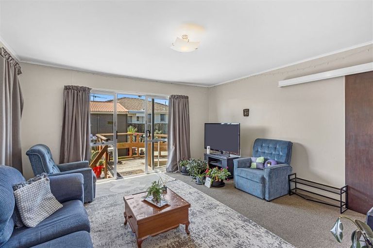 Photo of property in 47 Chipping Lane, Redwood, Christchurch, 8051